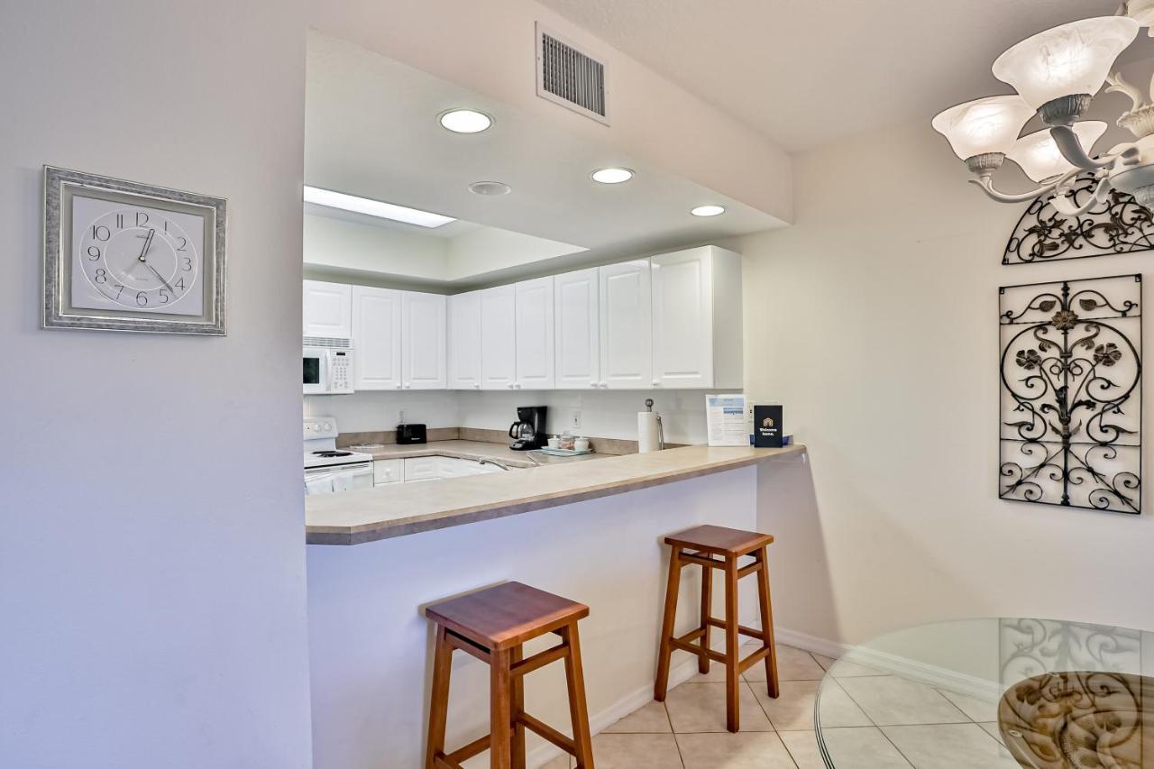 Oceanwalk Condos Bethune Beach Dış mekan fotoğraf